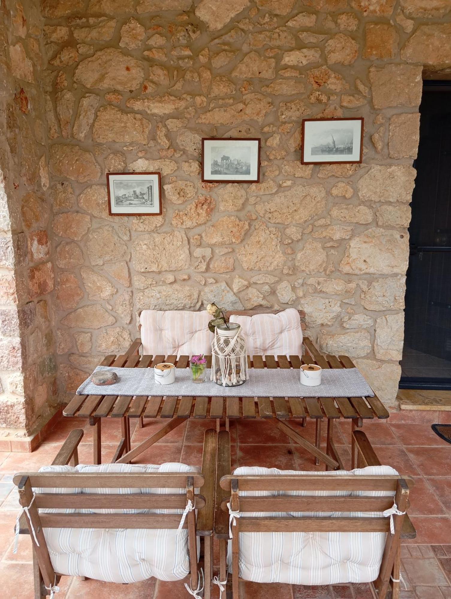 Niko'S Stone Guest House Plitra Exterior photo